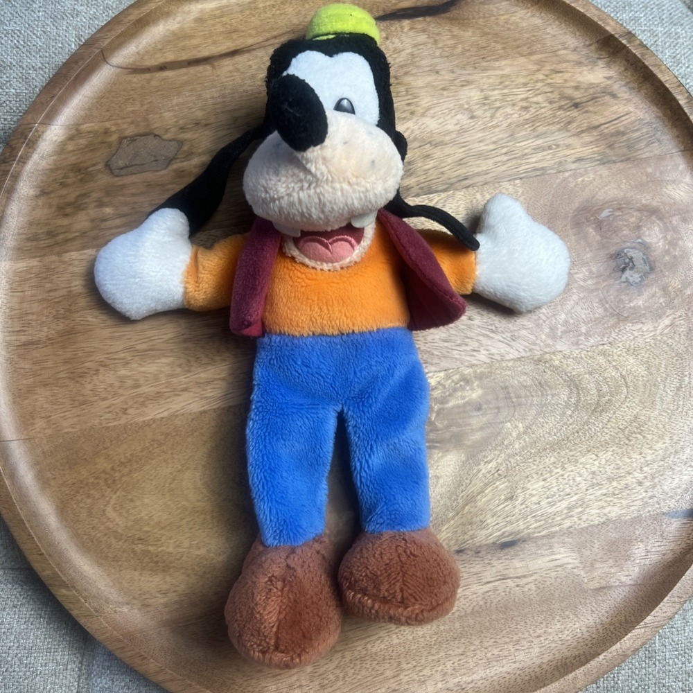 Disney Store Goofy Plush 12" Genuine Original Authentic Foot Patch